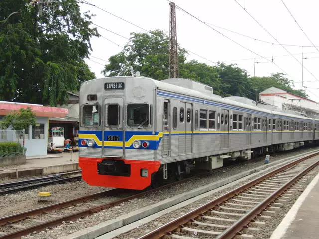 Ngaso ing Jakarta: Biaya pesawat, wektu lelungan, transfer. 14380_8