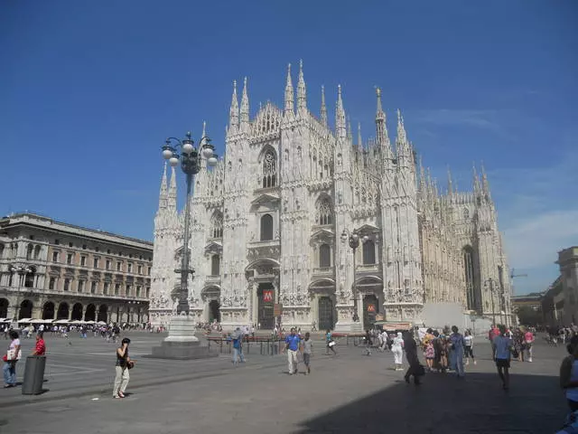 Milan: ຄວາມງາມທີ່ບໍ່ສາມາດເຂົ້າໃຈໄດ້ 14388_2