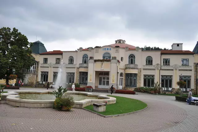 Πρέπει να πάω στην Piestany;