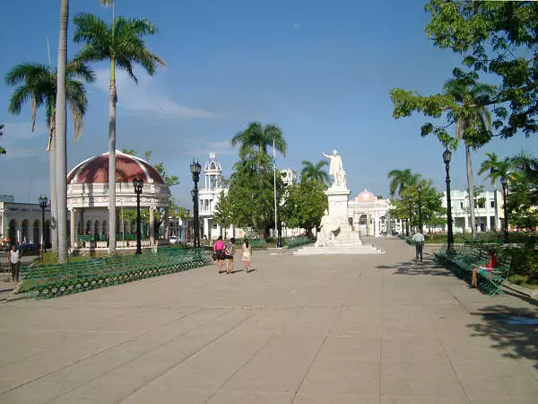 Os lugares mais interessantes em Sienfuegos.