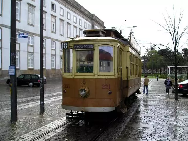 Portdagi jamoat transporti