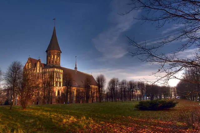 Meelaha ugu xiisaha badan ee kaliningrad.