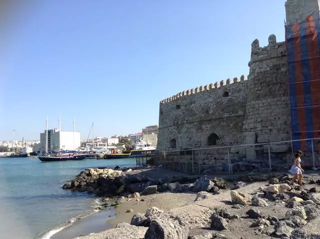 Heraklion estas kultura distra centro por tiuj, kiuj ne sidas.