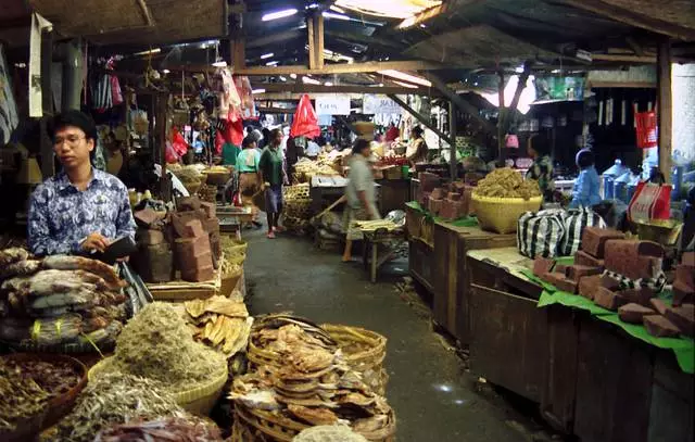 Berbelanja di Lombok: Apa yang harus saya beli?