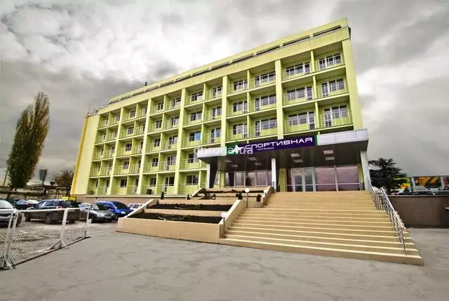 Hotel mana yang lebih baik untuk tinggal di Simferopol? 15682_2