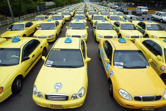 Taxi na mgbazinye ụgbọ ala na Seoul: ozi bara uru 15742_1