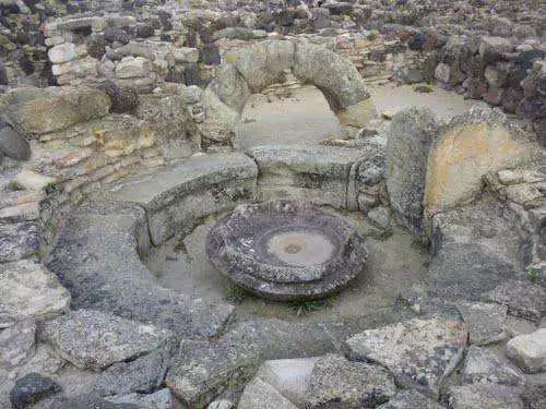 በ Sardinia ላይ መጎብኘት የሚያስደስት የትኞቹ አስደሳች ቦታዎች ናቸው? 15937_9