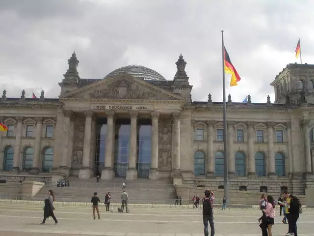 Berlin'de görülmeye değer ilginç yerler nelerdir?