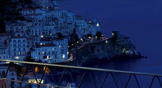 Hvilket hotel er bedre at bo i Amalfi? 16296_2