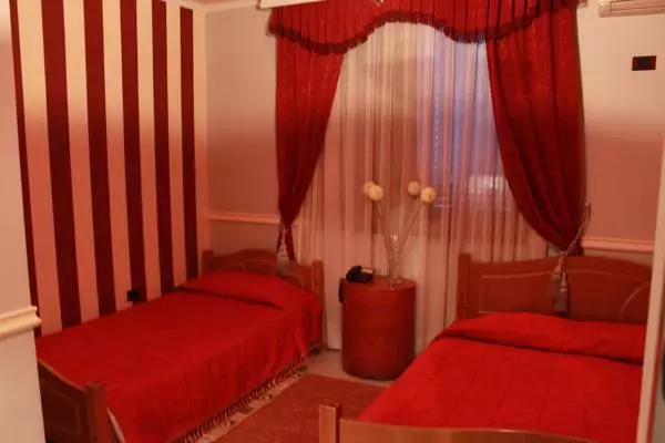 Hvilket hotel er bedre at bo i Tirana? 16328_3