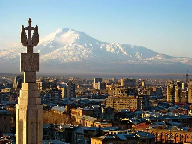 Hvilket hotel er bedre at bo i Yerevan? 16388_1