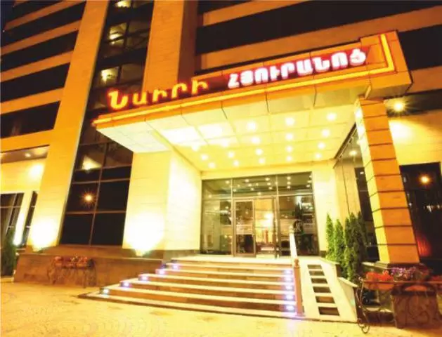 Hotel mana yang lebih baik untuk tinggal di Yerevan? 16388_2