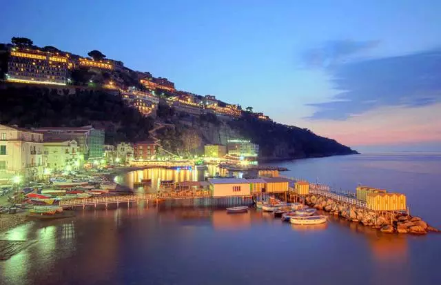 სეზონის დასასვენებლად Sorrento. როდის არის უკეთესი წასვლა Sorrento შვებულებაში?