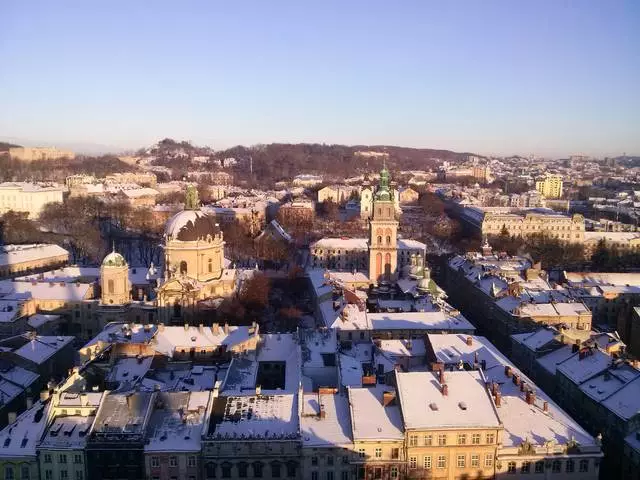 Hvor i Lviv går med barnet? 16497_16