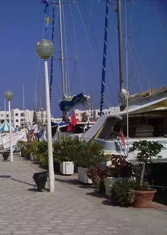 Għaliex it-turisti jagħżlu Port El Cantaui? 16500_3