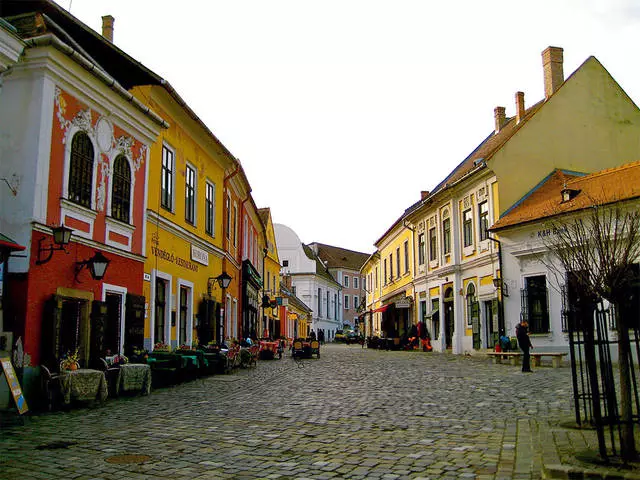 Budapeşte'de ne gezmeye değer? Gezi satın almak için nerede daha iyi? 16765_11