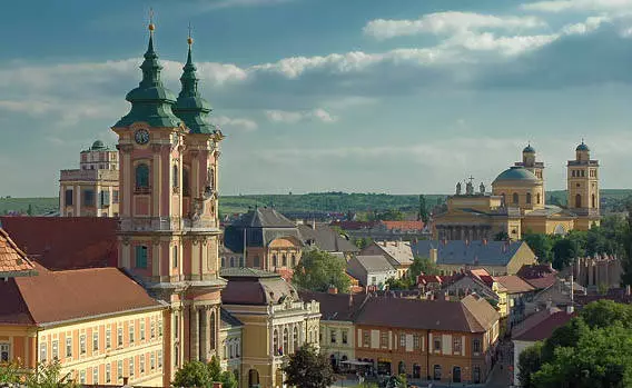 Inona no fitsangatsanganana mendrika mitsidika an'i Budapest? Izay tsara kokoa hividianana fitsangantsanganana? 16765_6