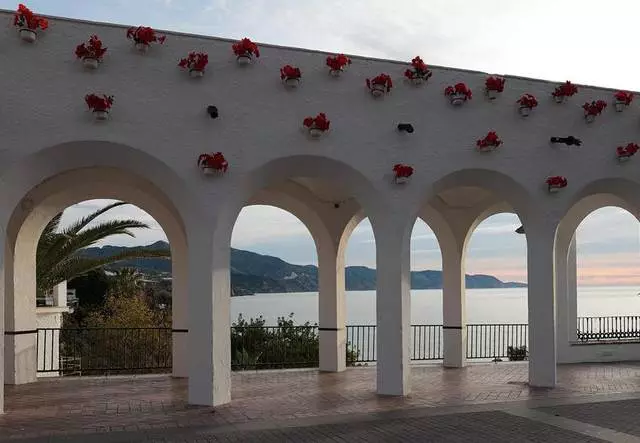 What interesting places should be visited in Nerja? 16860_4