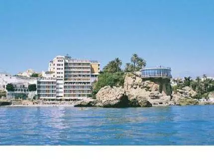 Nerja'da kalmak için hangi otel daha iyidir? 16870_2