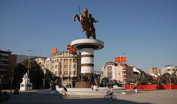 Kedu ihe bara uru ịlele na Skopje?