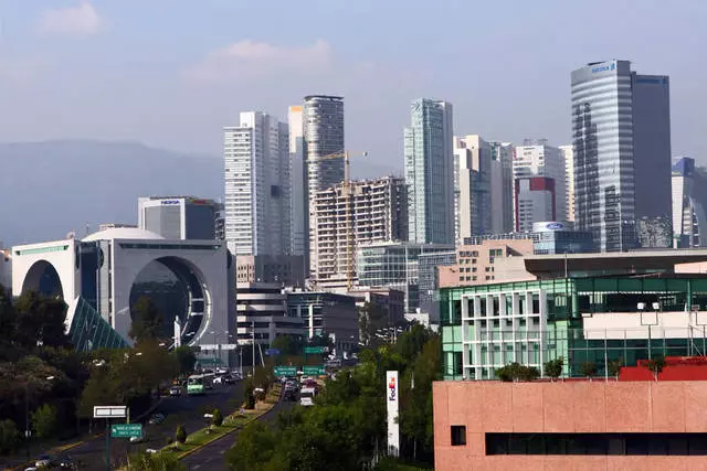 Apakah tempat-tempat menarik yang patut melawat Mexico City?