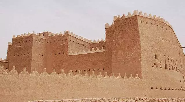 Malo osangalatsa kwambiri ku Er-Riyadh. 16908_2