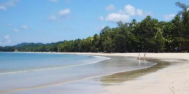 Características de descanso em ngapali