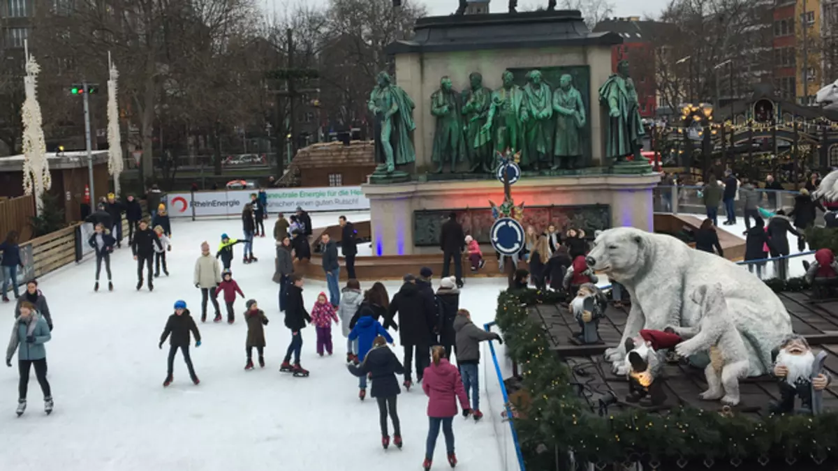 Almanya'nın şehirlerinde Noel yolculuğu. Köln ve Düsseldorf. 1711_2