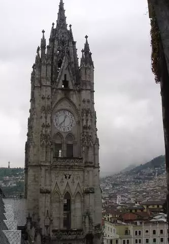 Varför väljer turister quito?