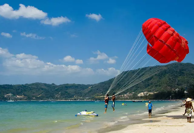 Šta raditi na odmoru na plaži Karon? Najbolja zabava. 17474_2