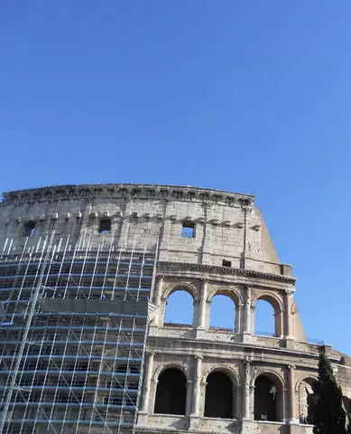 Apa yang harus saya lihat di Roma? Tempat paling menarik.