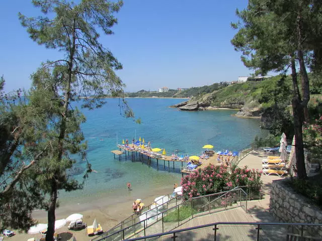 E se eka matsatsi a phomolo a Alanya.