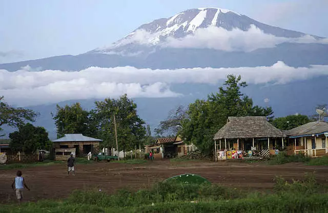 Hvor er det bedste ophold på Kilimanjaro?