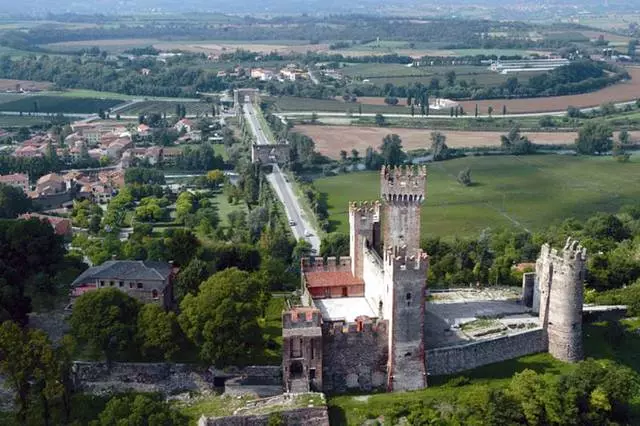 Zašto vrijedi ići u Valledzho Sul-Mincho? 18181_3