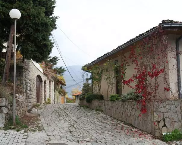 Malo osangalatsa kwambiri mu ohrid. 18552_2