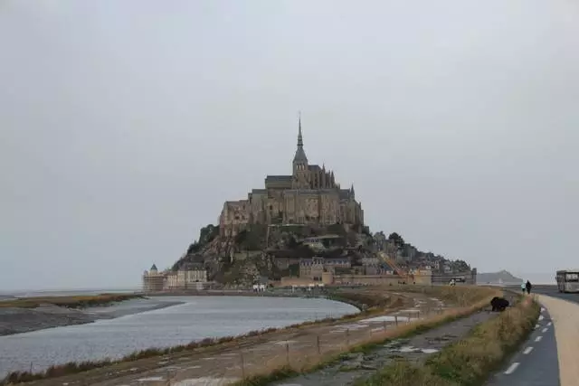 Pulo anu henteu tiasa diaksés Le Mon-Saint-Michel 18598_1