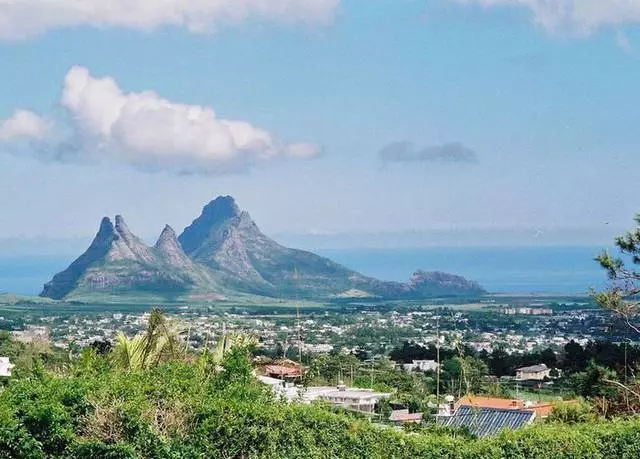 Liburan pikeun Mauritius: Kumaha kéngingkeun? Biaya, waktos perjalanan, transfer. 18613_1