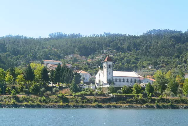 Porto - tempat lahirna port anu saé sareng gambar azulu. 18713_1