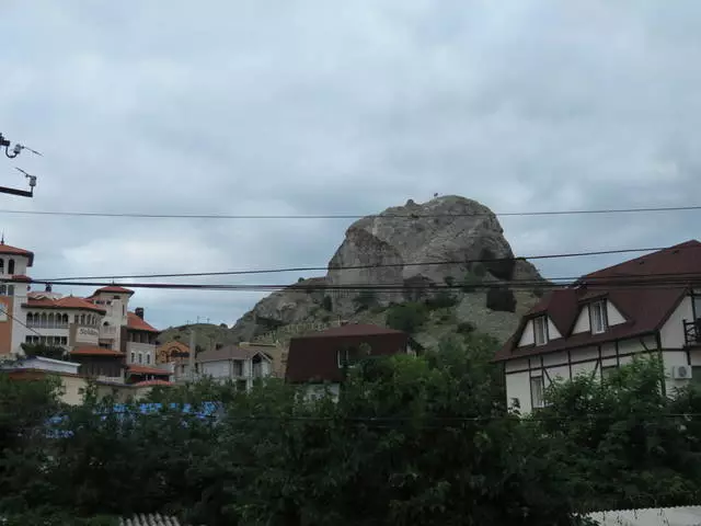 Combien d'argent avez-vous besoin de vous reposer à Sudak? 18989_3