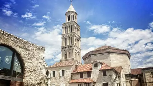 Trogir - সুন্দর রাস্তায় সঙ্গে একটি পুরানো শহর 19012_2