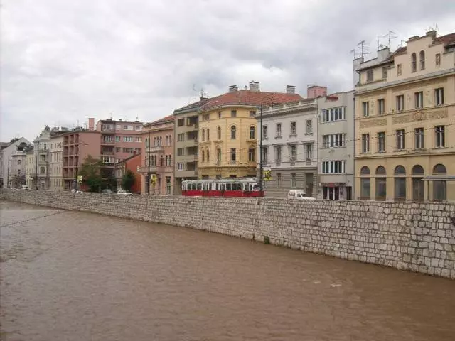 Sarajevo, post fejn in-nies ta 'twemmin u kulturi differenti sabu mod kif jgħixu flimkien 19317_4