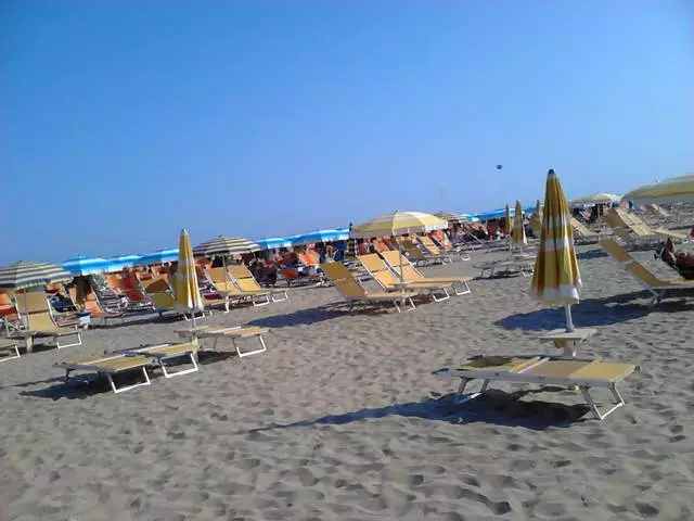 O le a le taimi e sili ai le malolo i Rimini?