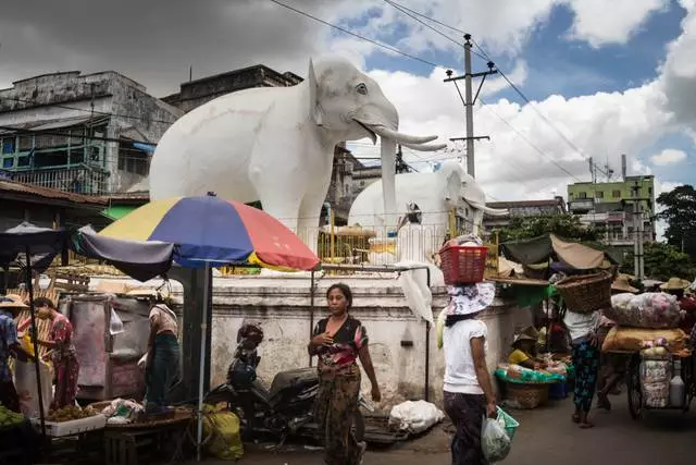 මැන්ඩලාහි සංචාරය කිරීමට වටිනවා ඇති රසවත් ස්ථාන මොනවාද? 19806_6