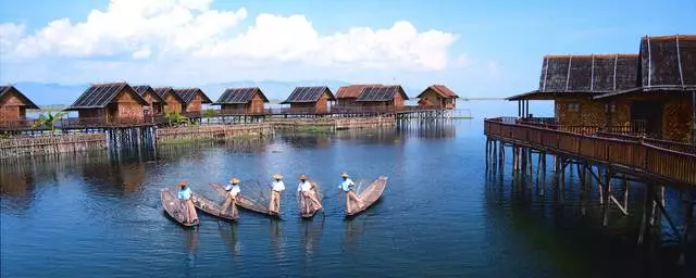 Milyen érdekes helyeket kell keresni az Inle-ben? 19810_2