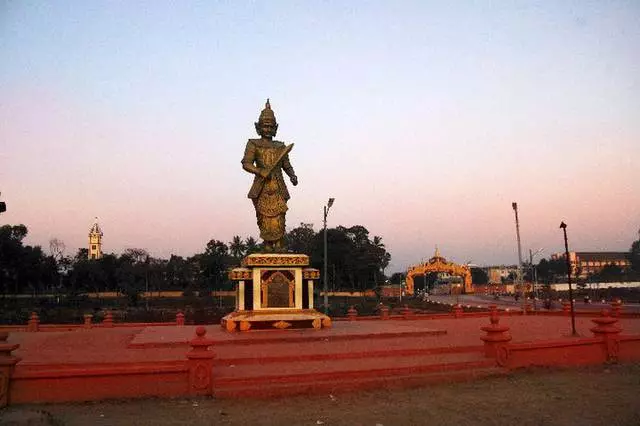 La plej interesaj ekskursoj en Yangon. 19812_5