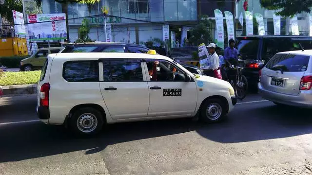 Laethanta Saoire i Yangon: Conas a fháil? 19828_7