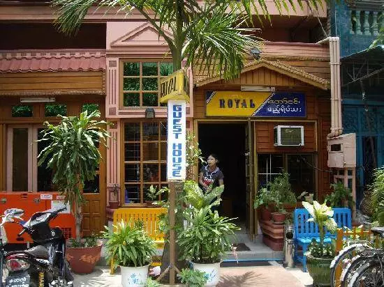 Hotel mana yang harus dipilih untuk bersantai di Mandalay? 19844_9