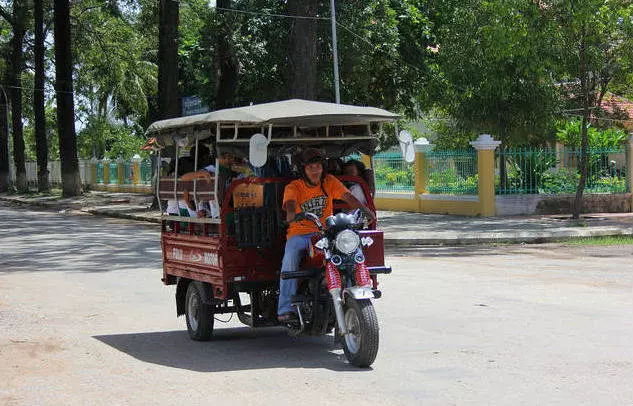 Kiel atingi Battambang? 19955_2