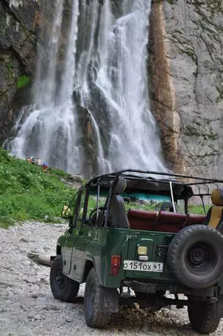 ¿Qué excursiones que vale la pena visitar en Gagra? ¿Dónde mejor comprar excursiones? 19974_10