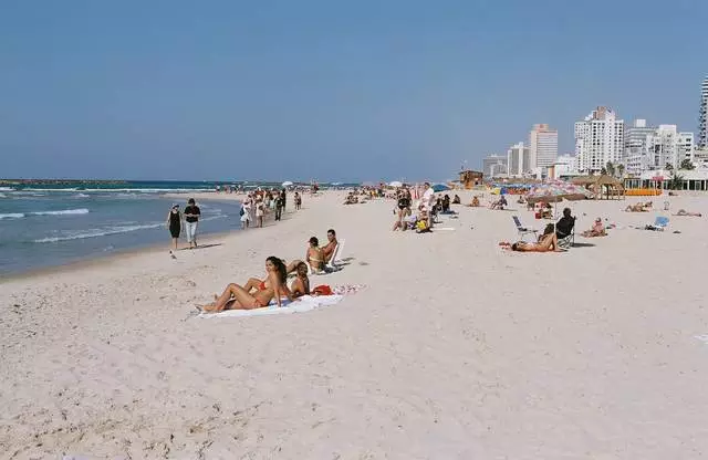 Jinsi ya kujiingiza kwenye likizo katika Tel Aviv? 20464_3